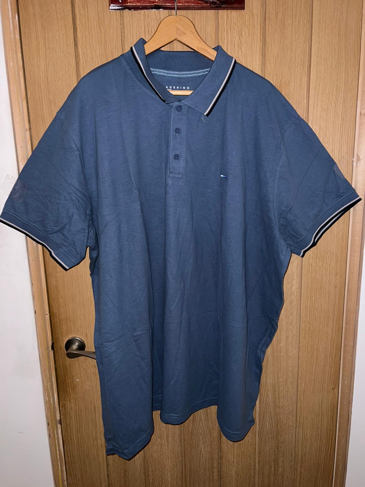 Men's T-shirt with collar